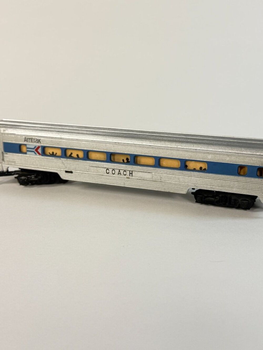Tyco Vintage HO #521 Amtrak Lighted Passenger Coach Car Light Don't Work
